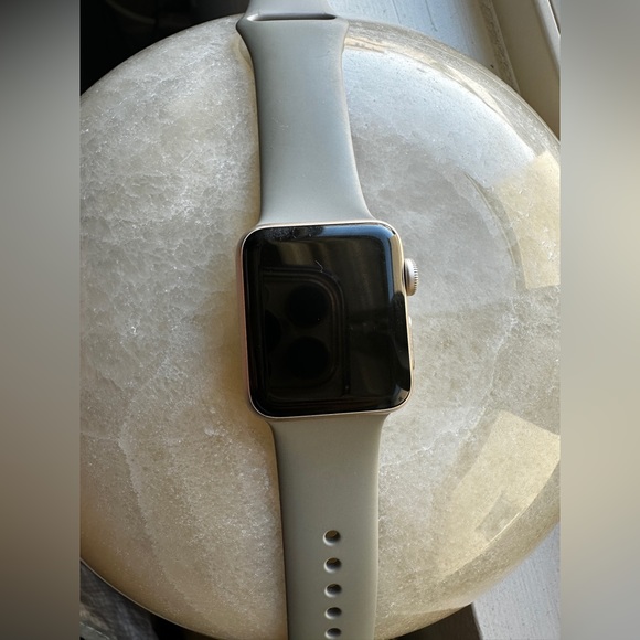Series 2 Apple Watch - Picture 3 of 5